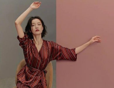 超模杜鹃气质清冷别具一格 最新大片罕见露笑分外迷人