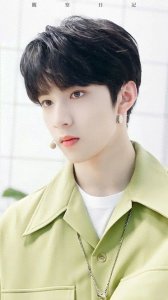 介绍一下我的爱豆时代少年团-刘耀文